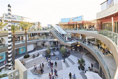 santa monica pier mall